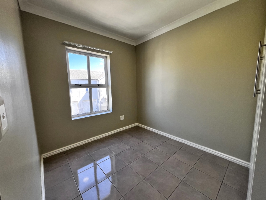 To Let 3 Bedroom Property for Rent in Parklands Western Cape